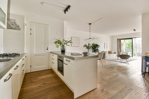 Medium property photo - Van Oldenbarneveldtstraat 52M, 1052 KC Amsterdam